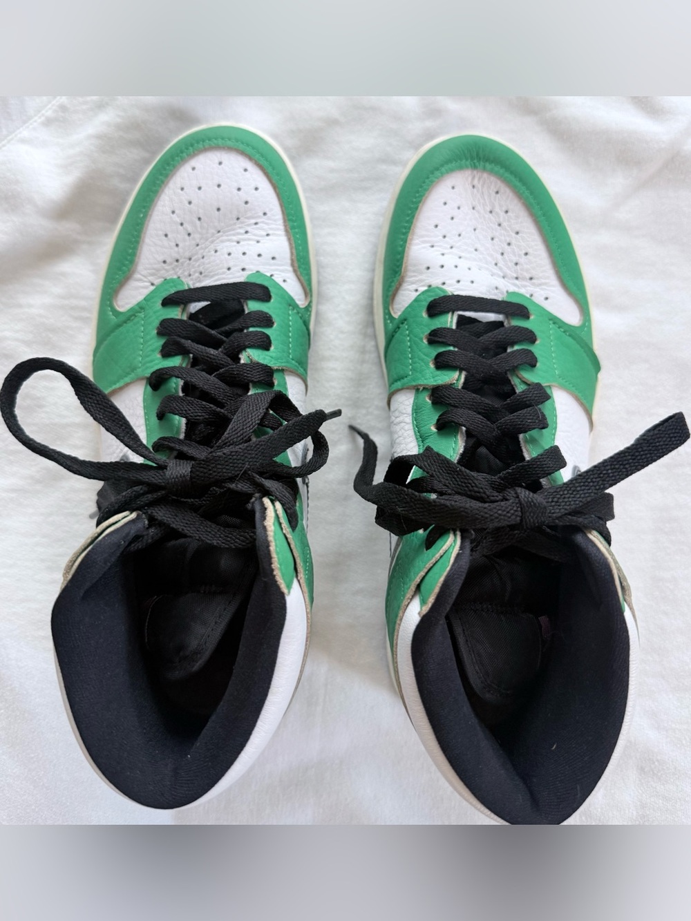 HIGH OG 'LUCKY GREEN' NIKE AIR JORDAN Women’s US SIZE 9